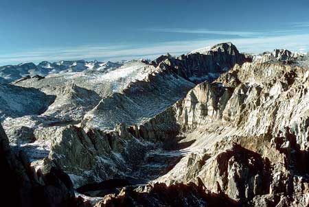 800px-Mount_Whitney_from_so